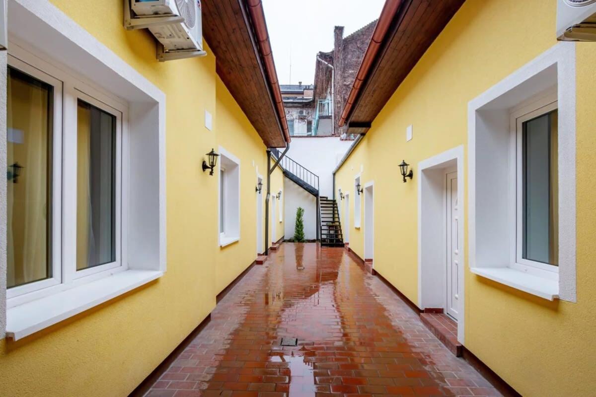 Cute Central Studio With Ac Budapest Bagian luar foto
