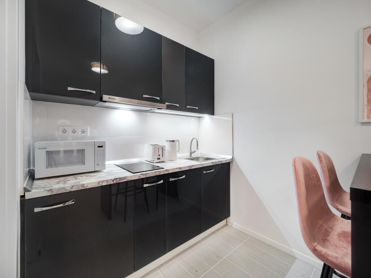Cute Central Studio With Ac Budapest Bagian luar foto
