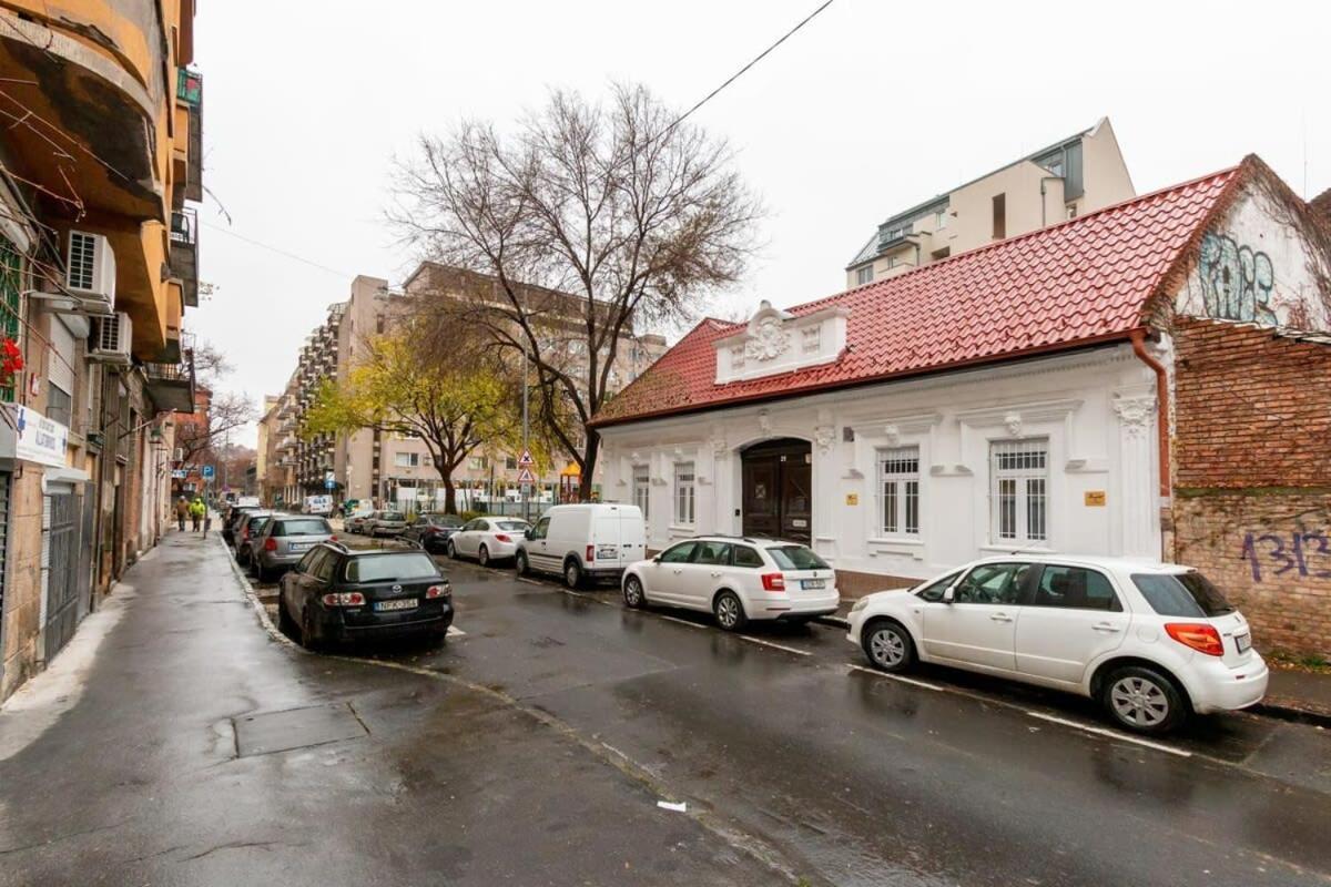 Cute Central Studio With Ac Budapest Bagian luar foto