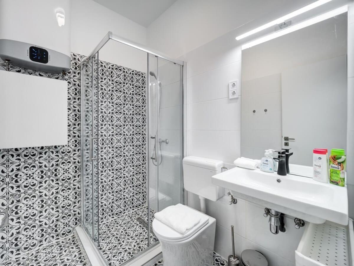 Cute Central Studio With Ac Budapest Bagian luar foto